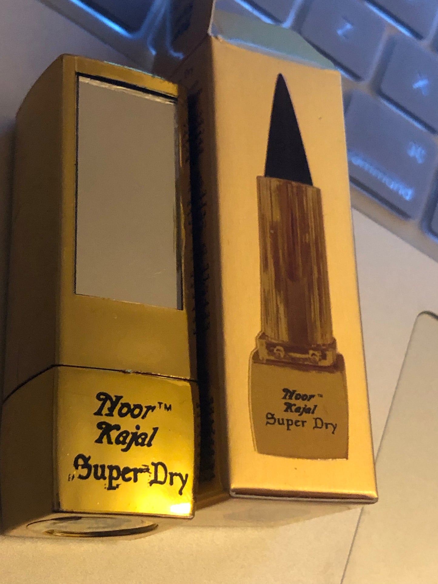 surma kajal ,khol , easy to use - ARI