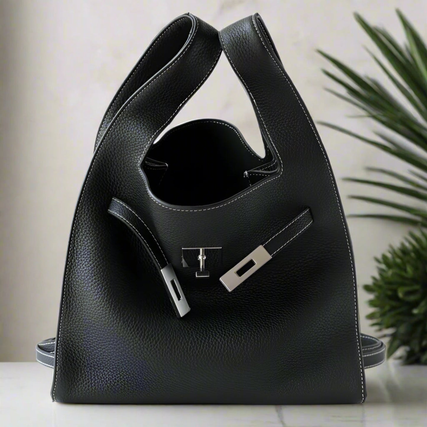 ARI classic curve underarm shoulder bag in fine leather,g