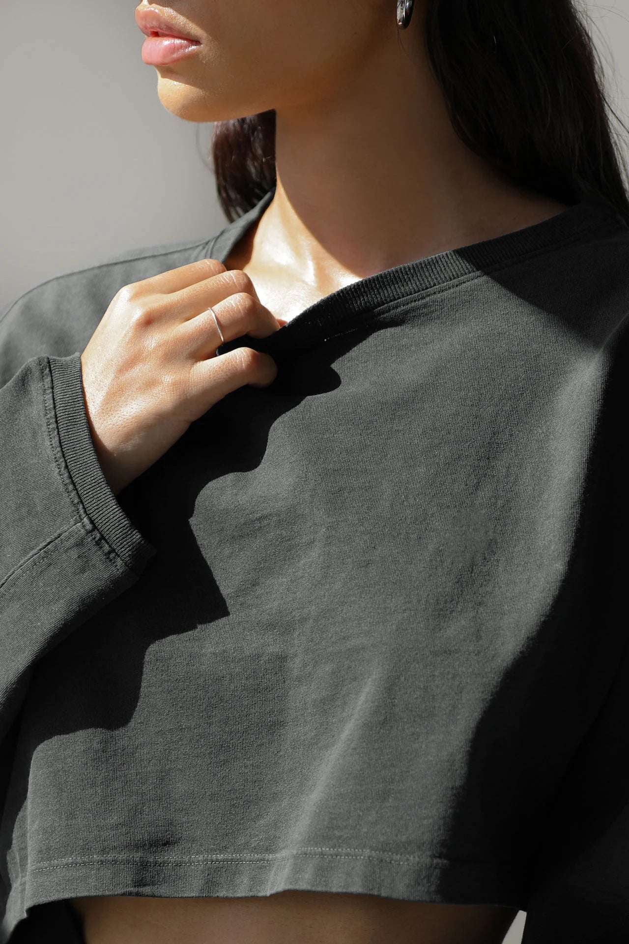 Loose fit round neck crop sweater women Short