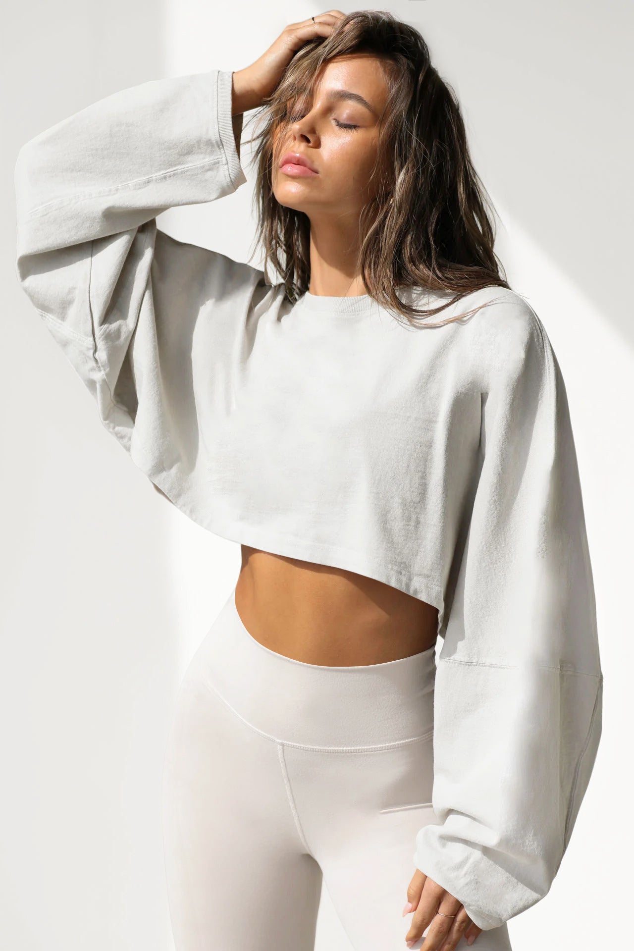 Loose fit round neck crop sweater women Short